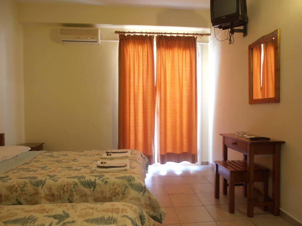 Oscar Hotel Paralia Katerinis Bagian luar foto
